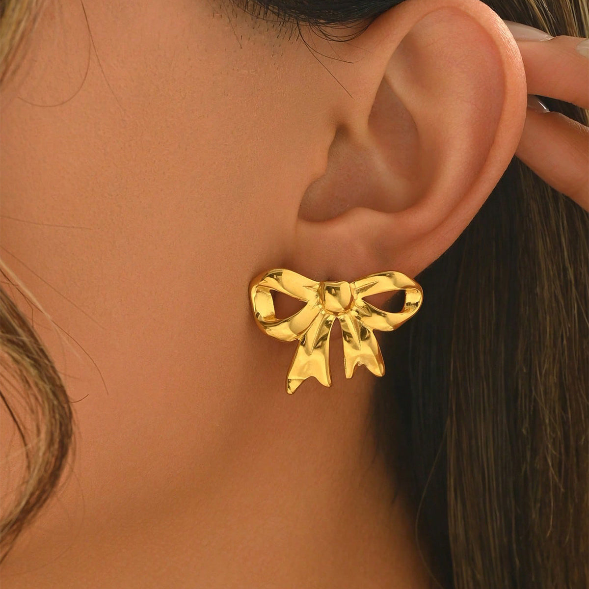 Golden Ribbon Set – 18K Gold-Plated Bow Necklace & Earrings | Zariah Gold™