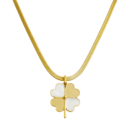 Fortune Glow Necklace – 18K Gold-Plated Four-Leaf Clover Pendant | Zariah Gold™